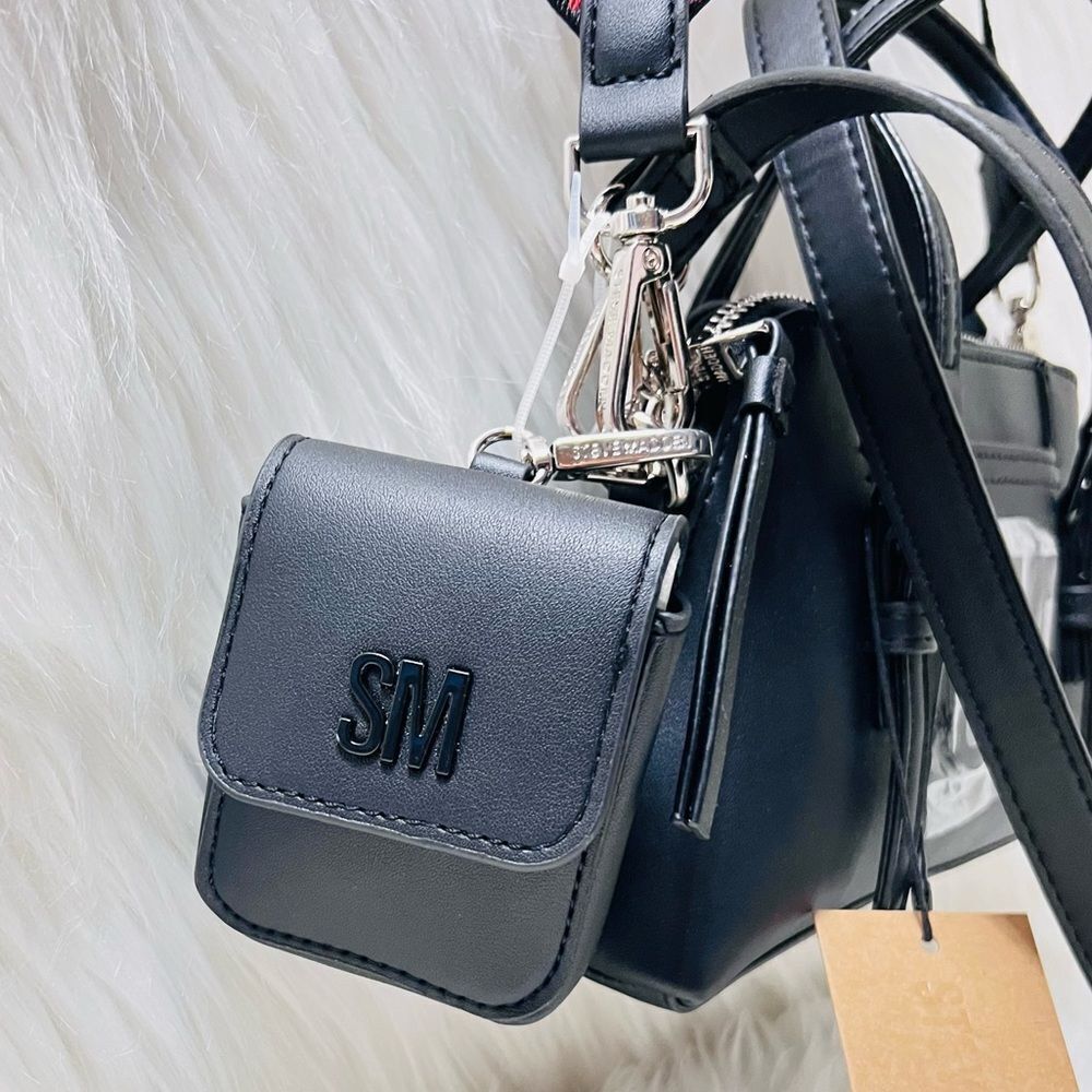 Steve Madden Black Crossbody - Picture 3 of 6